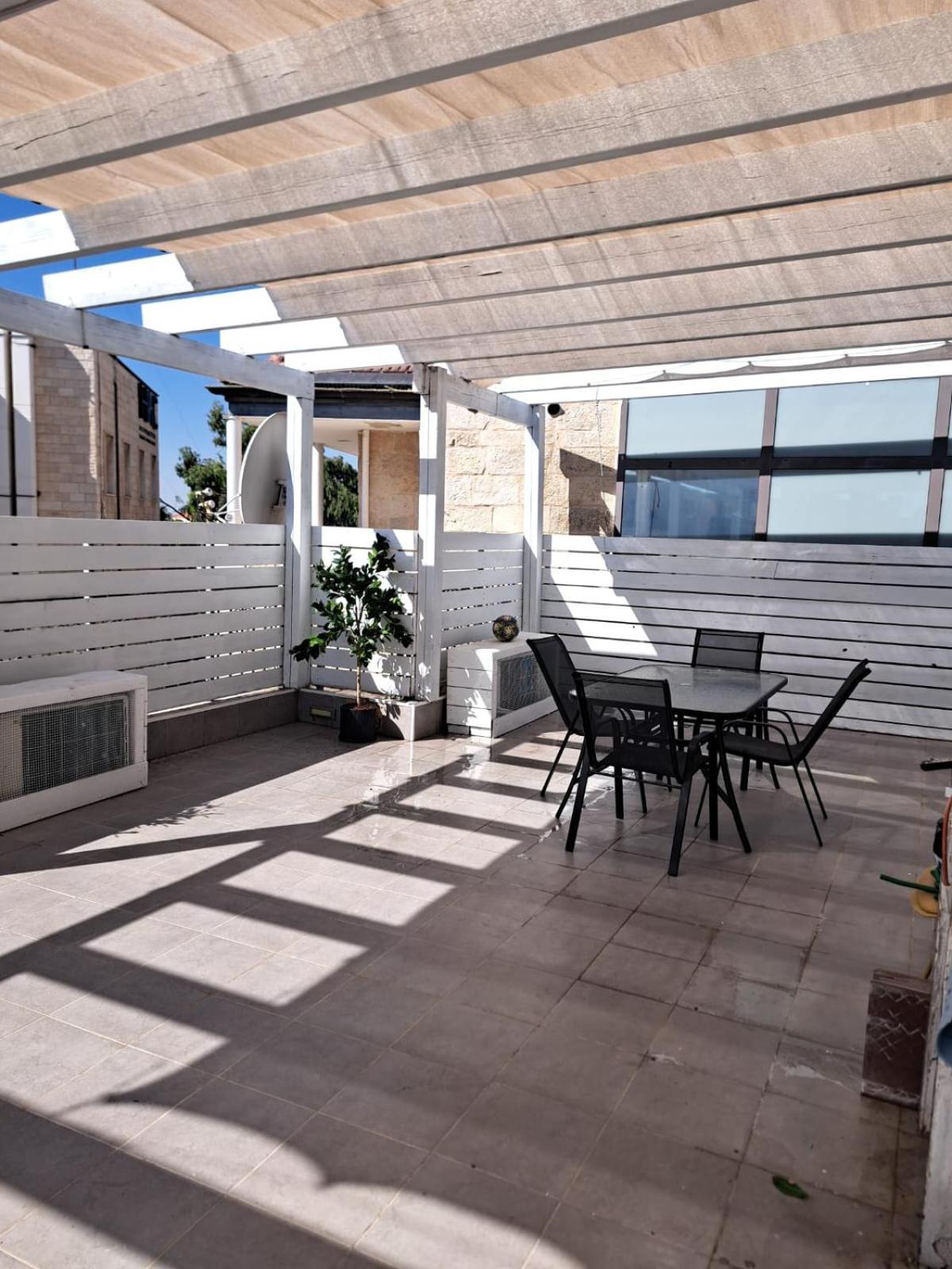 Authentic One Bedroom Apartment In City Center Gerusalemme Esterno foto