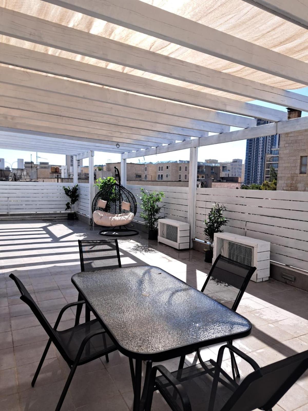 Authentic One Bedroom Apartment In City Center Gerusalemme Esterno foto
